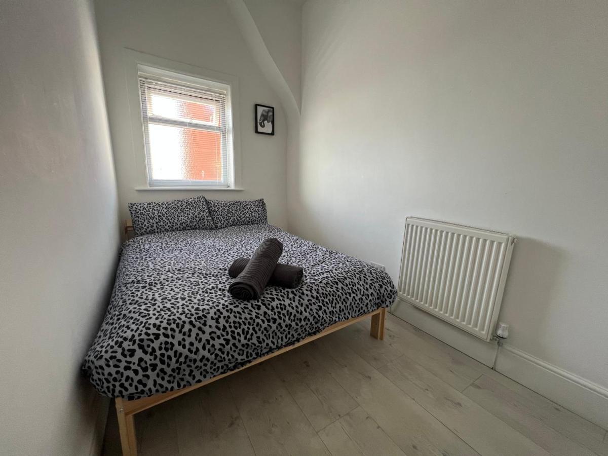 Safari Apartment, Free Parking, 10Min Walk To Blackpool Tower, Sleeps 12 Eksteriør bilde