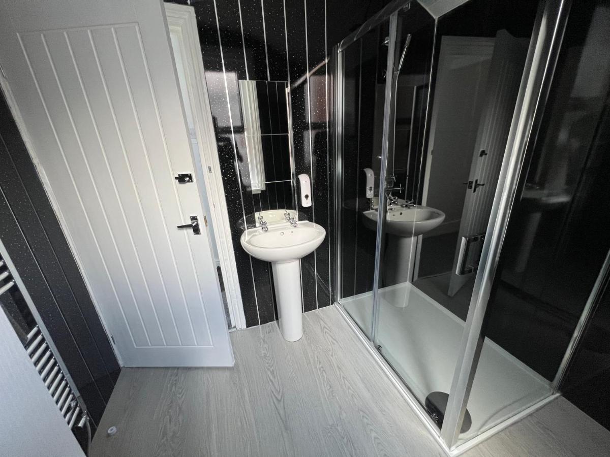 Safari Apartment, Free Parking, 10Min Walk To Blackpool Tower, Sleeps 12 Eksteriør bilde