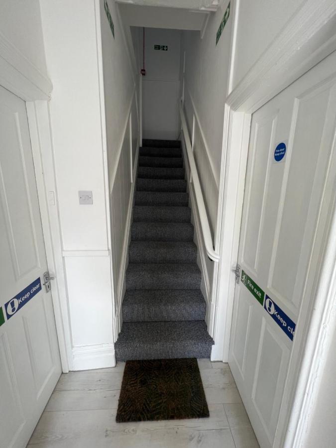 Safari Apartment, Free Parking, 10Min Walk To Blackpool Tower, Sleeps 12 Eksteriør bilde